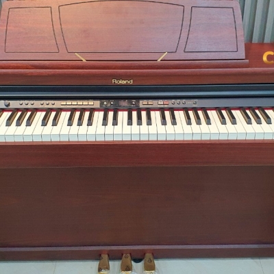ĐÀN PIANO ROLAND HP205GB