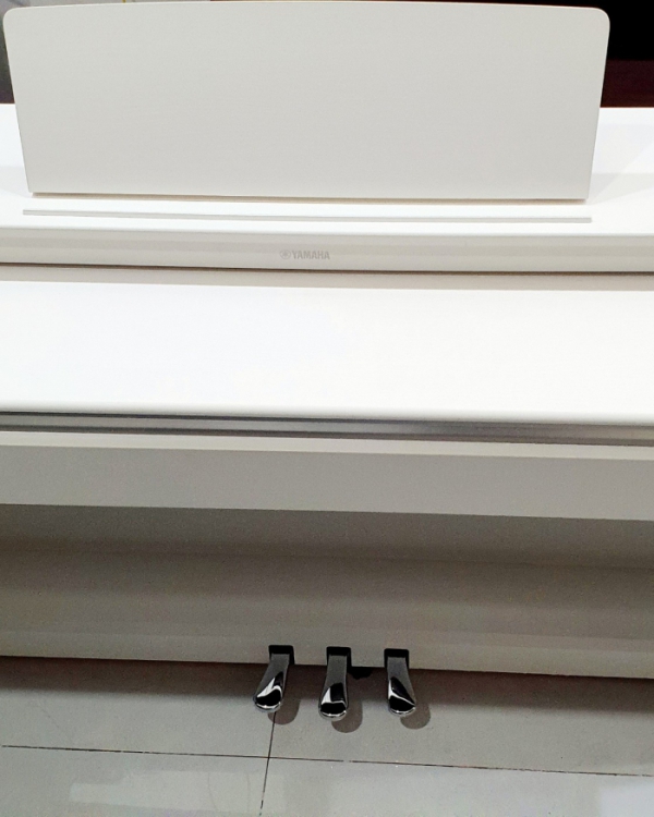  ĐÀN PIANO YAMAHA YDP163 WHITE piano