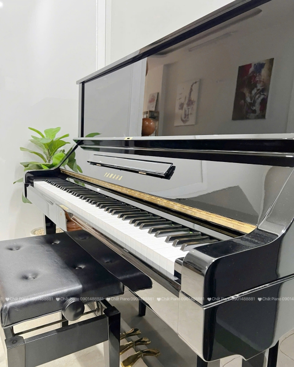 ĐÀN PIANO CƠ YAMAHA UX