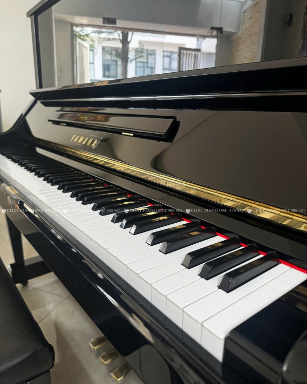 ĐÀN PIANO YAMAHA UX