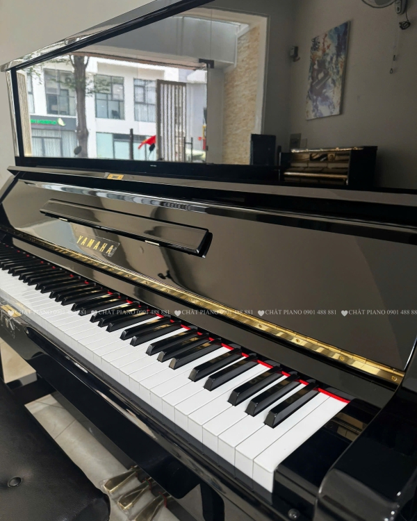 ĐÀN PIANO YAMAHA UX