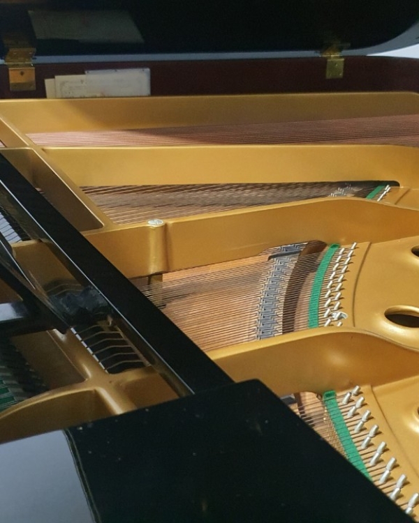 PIANO DIAPSON 183E