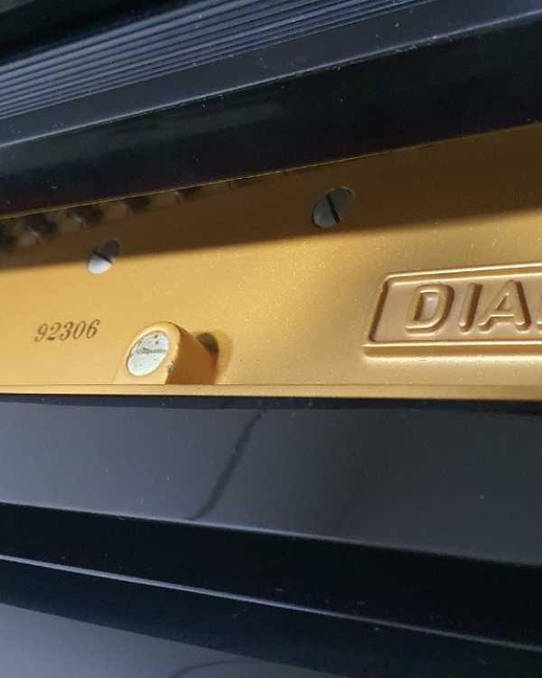 ĐÀN PIANO DIAPSON 183E