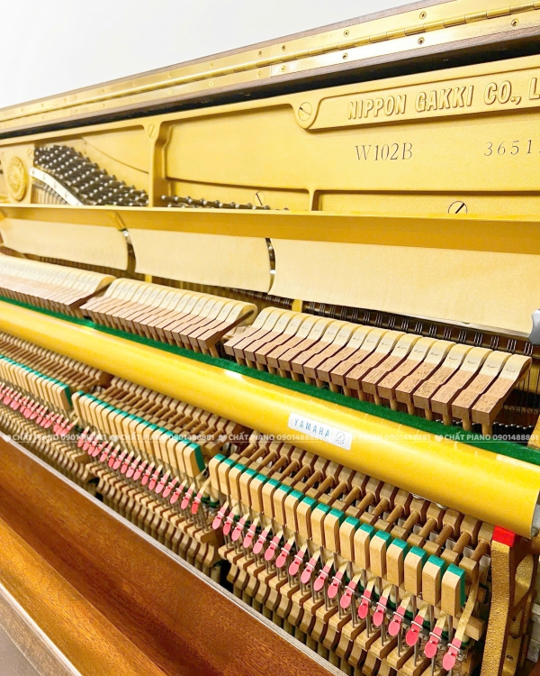 ĐÀN PIANO YAMAHA W102B