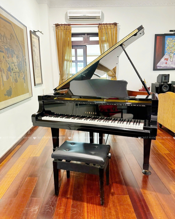 GRAND PIANO YAMAHA C7