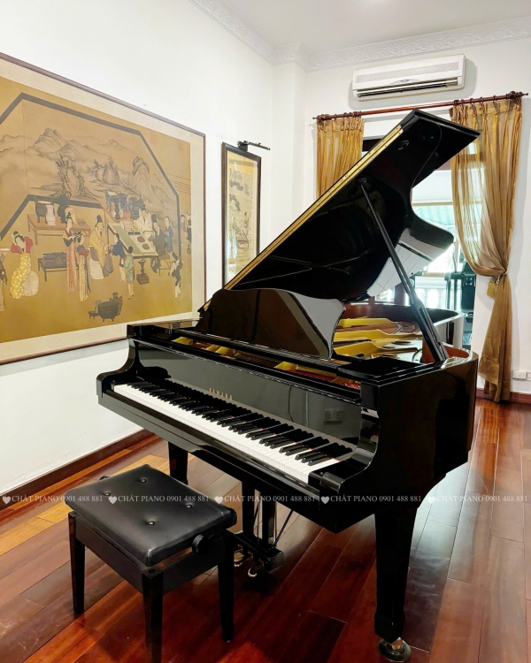 GRAND PIANO YAMAHA C7