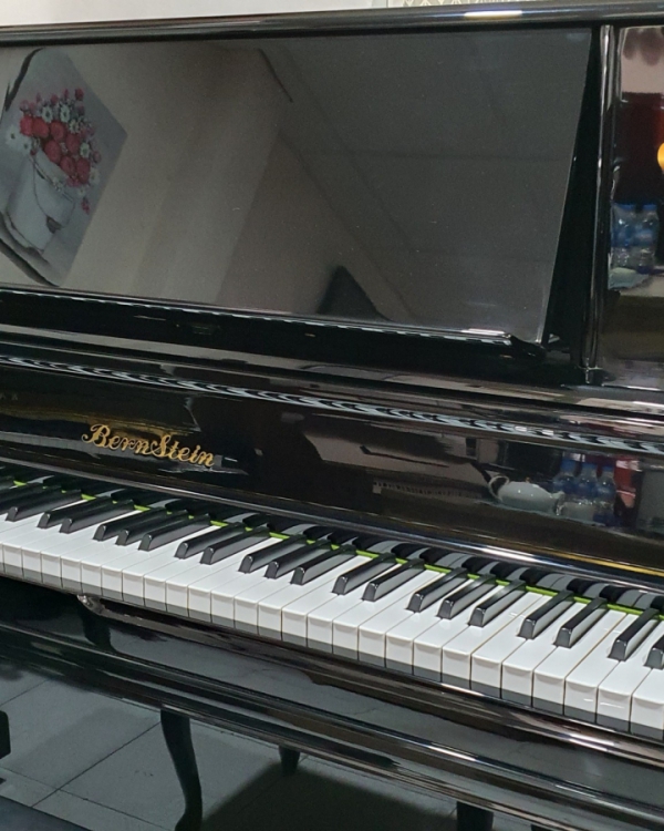 ĐÀN PIANO BERNSTEIN BU350