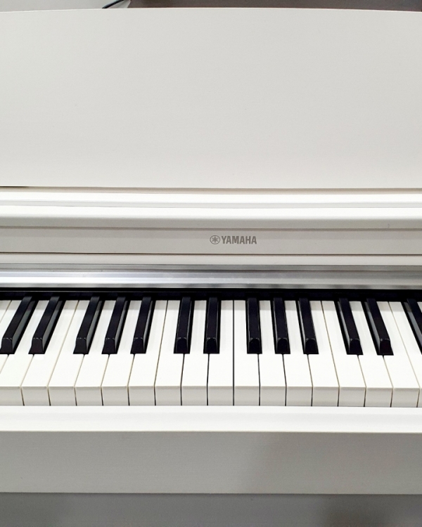 piano yamaha ydp163 white