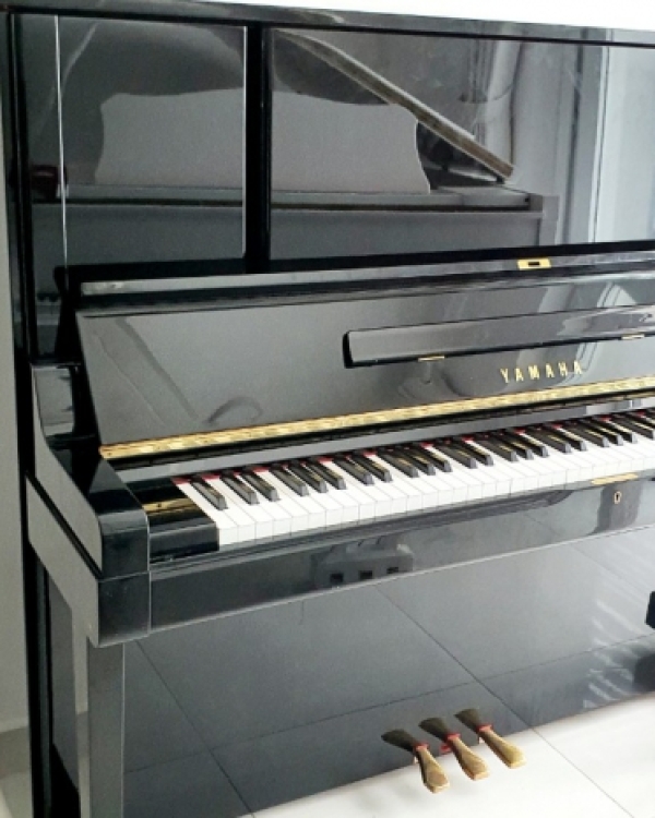 YAMAHA YUX