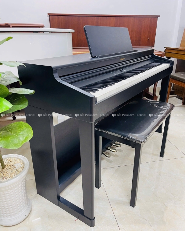 ĐÀN PIANO ROLAND RP701