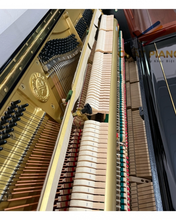 YAMAHA U30BL