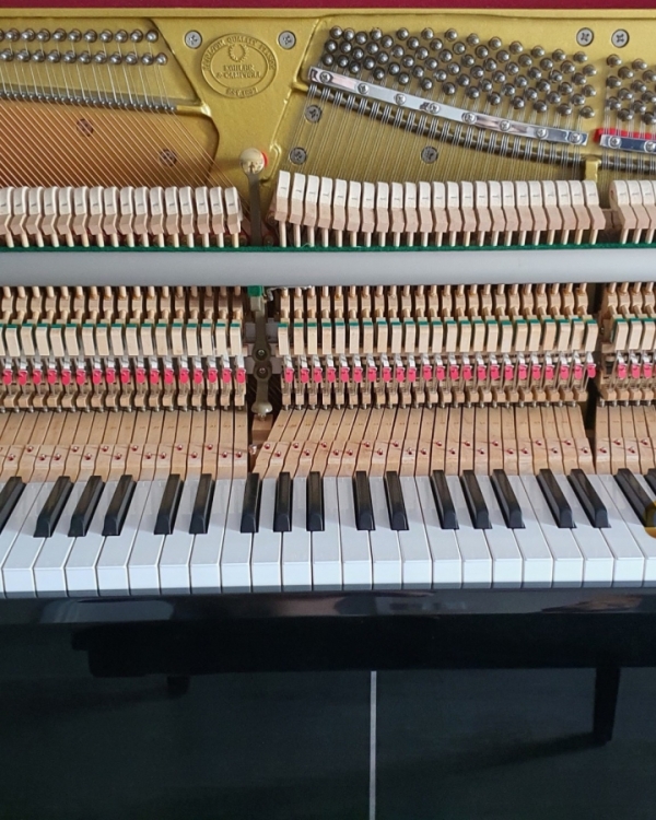 ĐÀN PIANO KOHLER & CAMPBELL KC-115EB