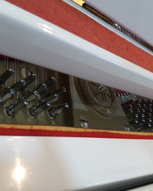 ĐÀN GRAND PIANO YAMAHA G2