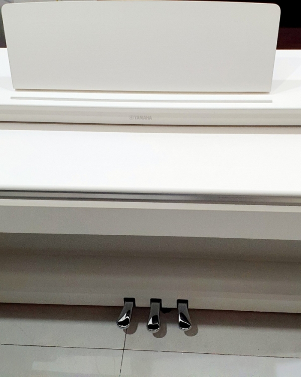 piano yamaha ydp163 white
