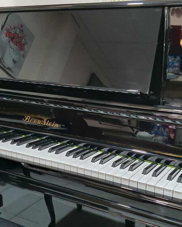 Piano Bernstein Bu350