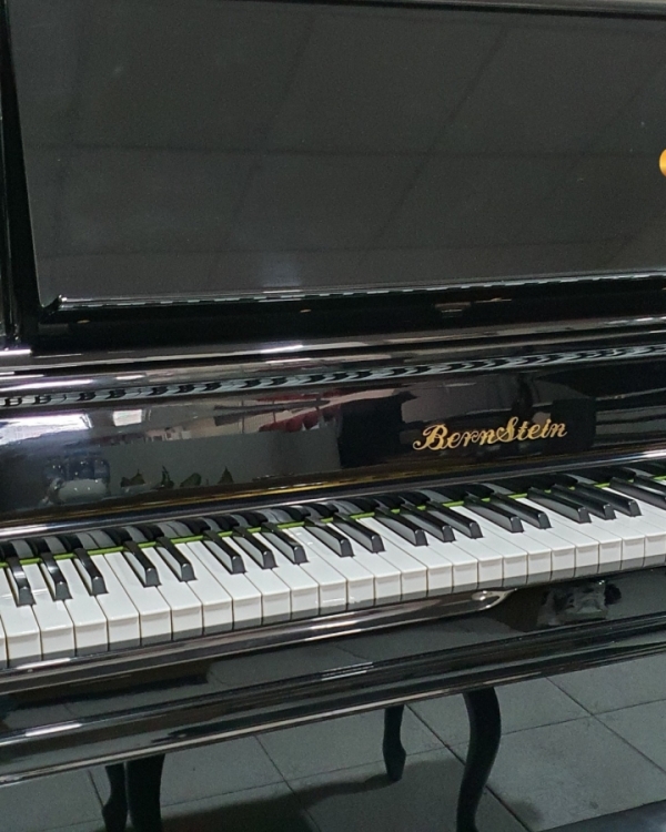 Piano Bernstein Bu350