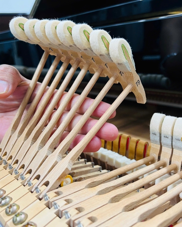 GRAND PIANO YAMAHA G5A