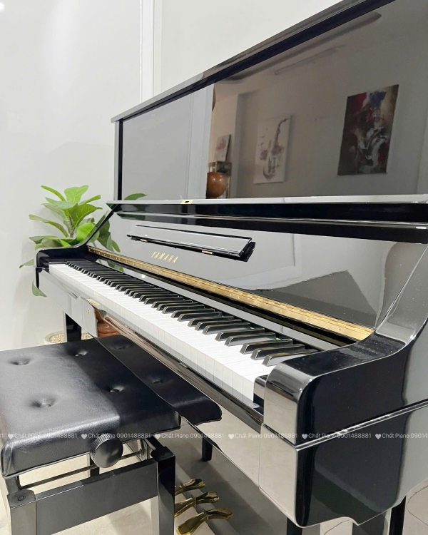 ĐÀN PIANO CƠ YAMAHA UX