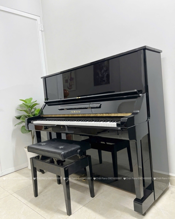 ĐÀN PIANO CƠ YAMAHA UX