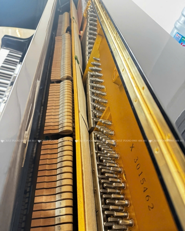 ĐÀN PIANO YAMAHA UX
